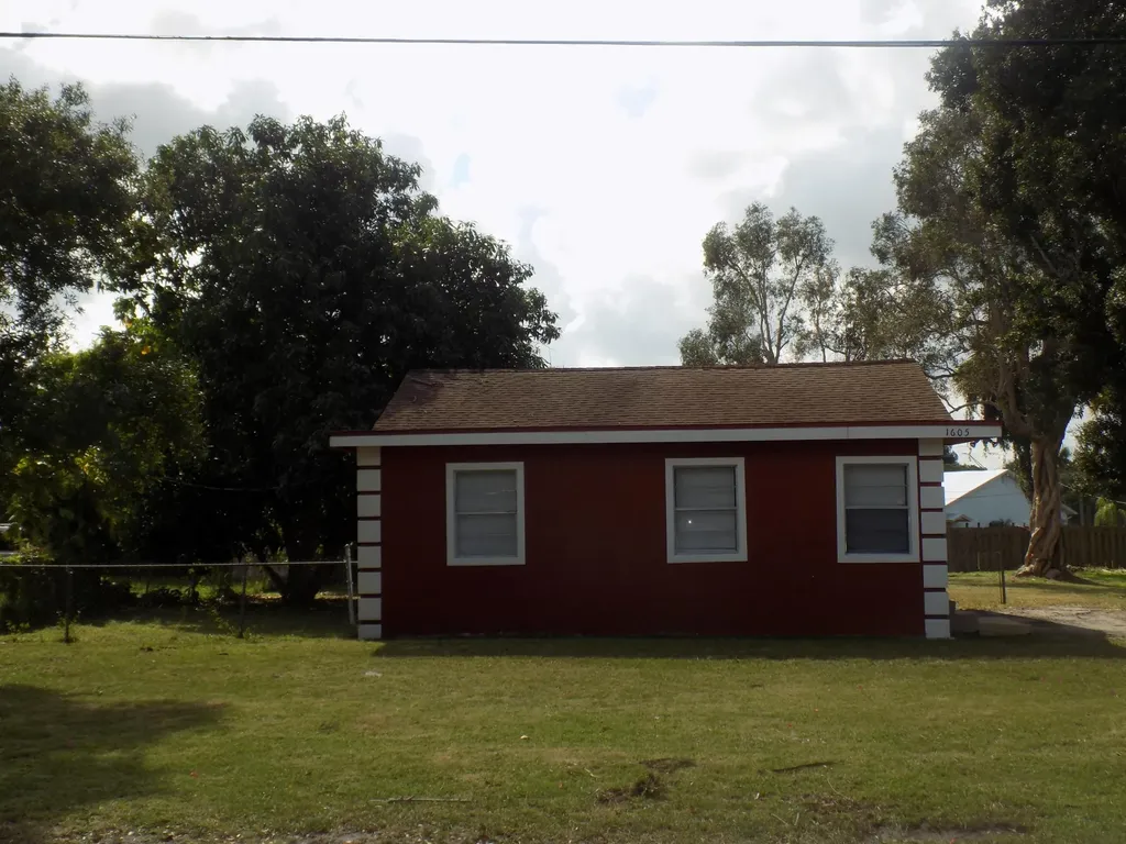 1605 S 29th Street Fort Pierce FL 34947