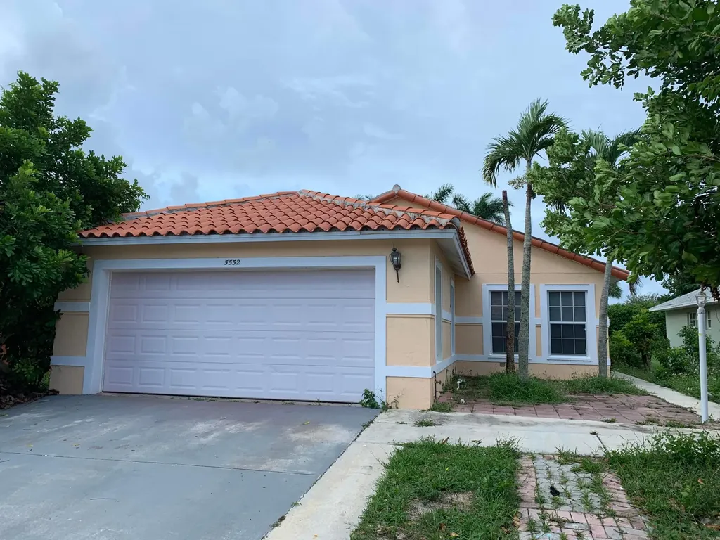 5552 Boynton Place Boynton Beach FL 33437