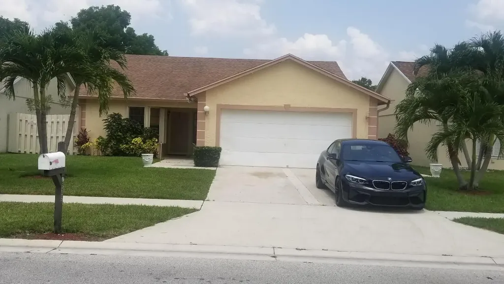 7929 Piper Lane Lake Worth FL 33463