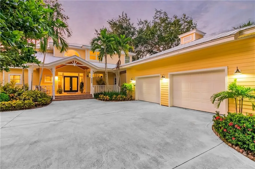 2600 NE Sabal Palm Way Jensen Beach FL 34957