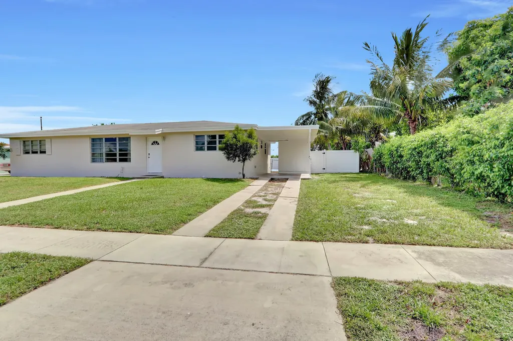 2554 Dorson Way Delray Beach FL 33445