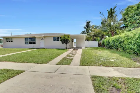 2554 Dorson Way Delray Beach FL 33445