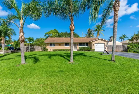 4988 Palm Way Lake Worth FL 33463