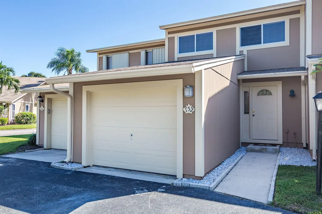 152 Maplecrest Circle Jupiter FL 33458