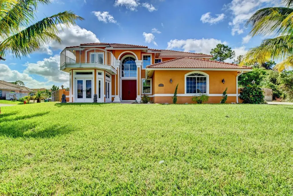 1002 SW Bay State Road Port St Lucie FL 34953