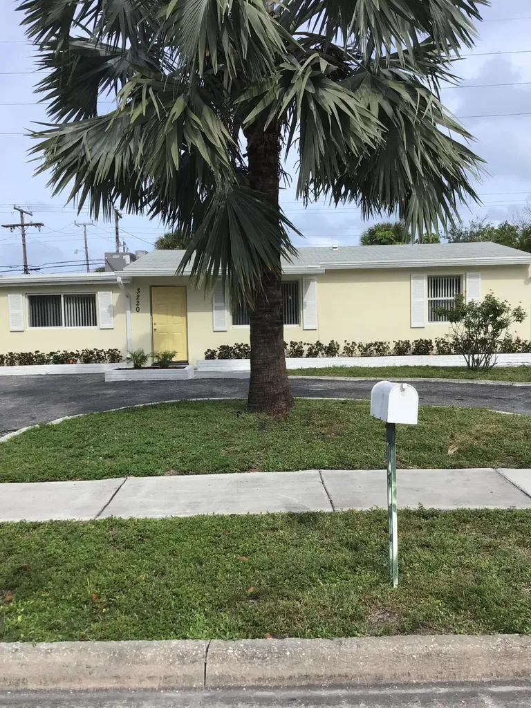 3220 Avenue F Riviera Beach FL 33404