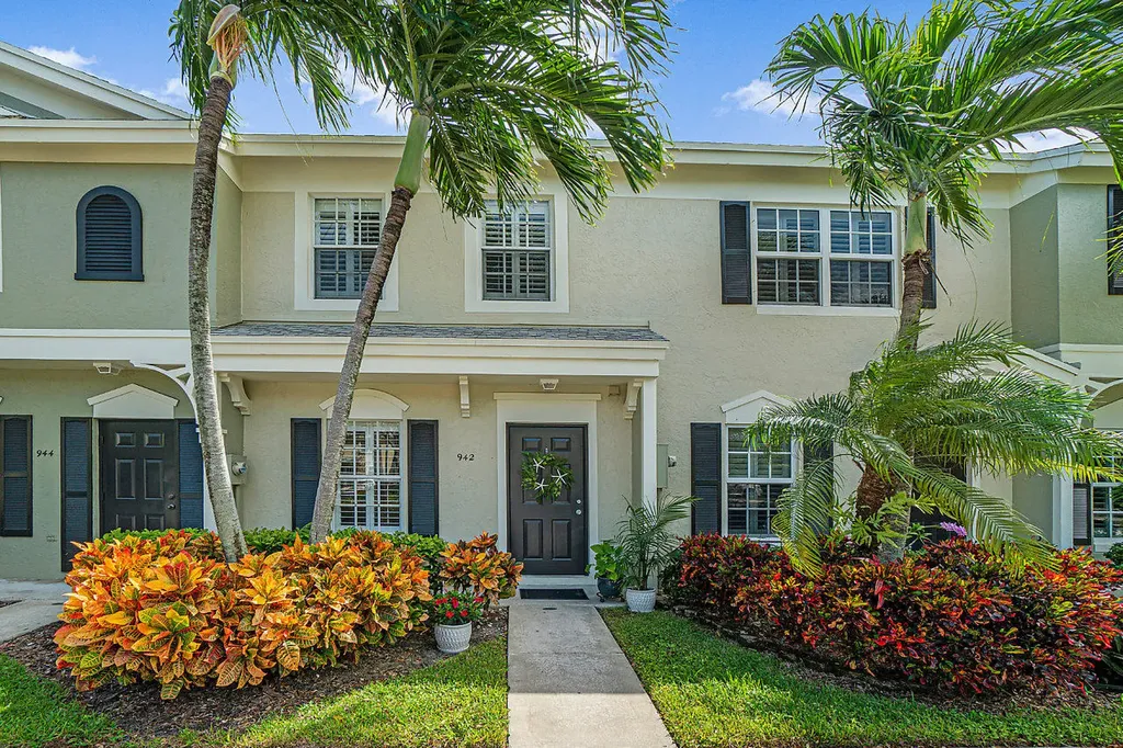 942 Kokomo Key Lane Delray Beach FL 33483