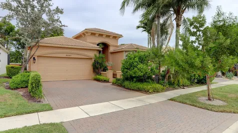 8645 Via Brilliante Wellington FL 33411