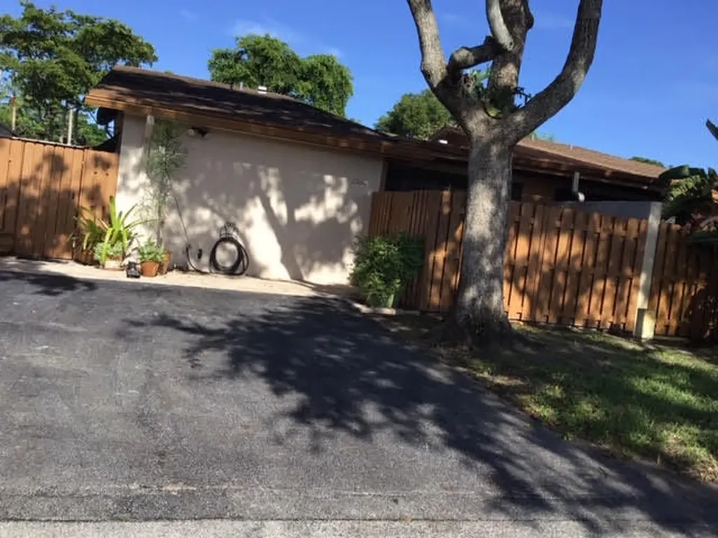 2060 SW 24th Circle Boynton Beach FL 33426