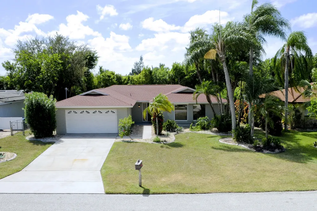 334 SE 32nd Terrace Cape Coral FL 33904