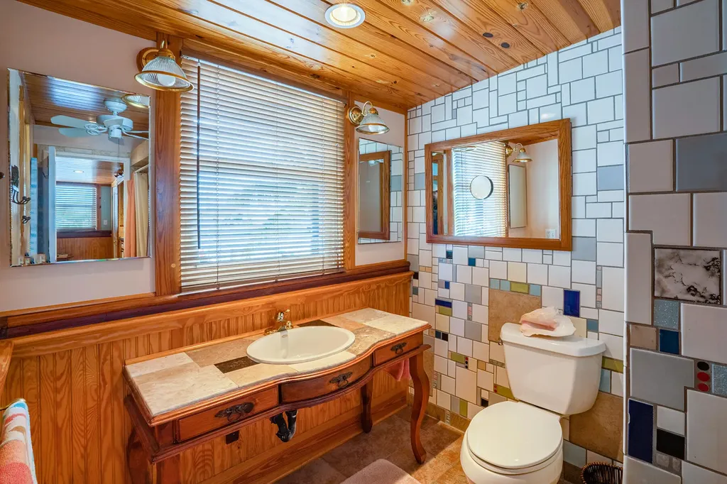 6810 Front Street Key West FL 33040