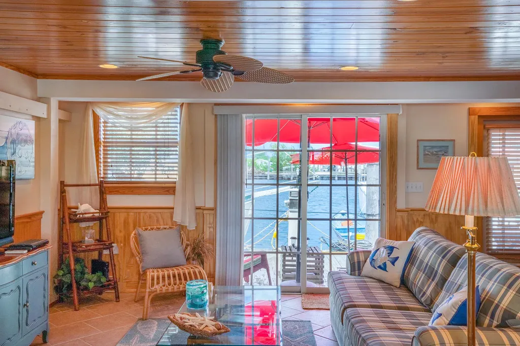 6810 Front Street Key West FL 33040