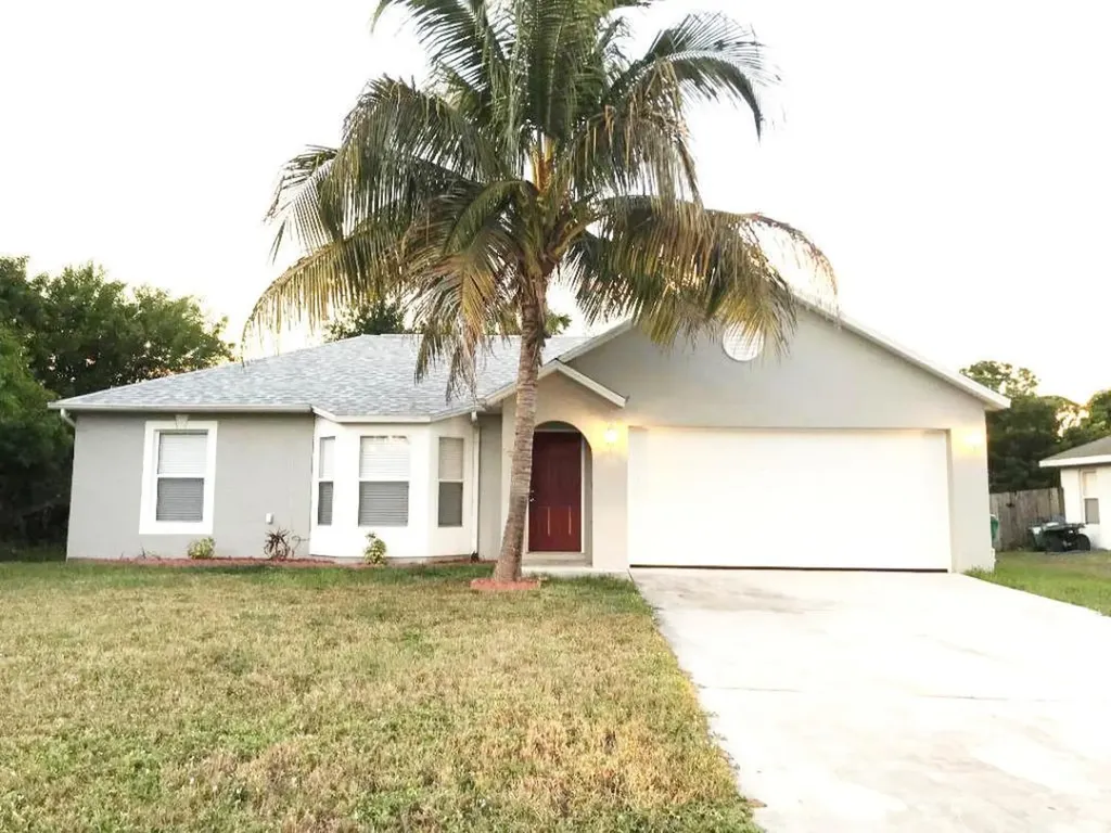 1481 SW Medina Avenue Port St Lucie FL 34953