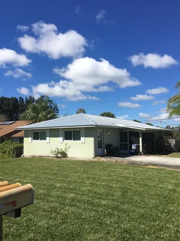 8391 SE Pine Circle Hobe Sound FL 33455