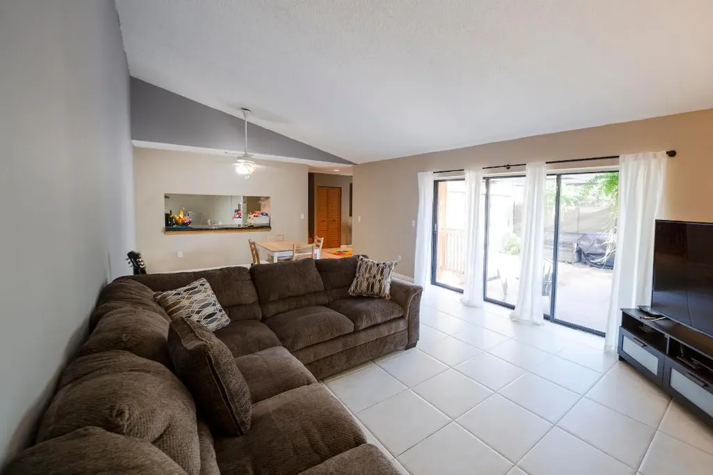 4610 Holly Lake Drive Lake Worth FL 33463