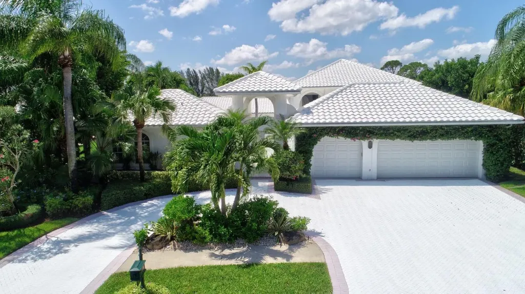 17826 Deauville Lane Boca Raton FL 33496