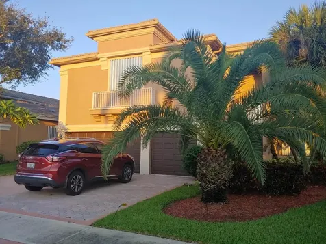 2307 Ridgewood Circle Royal Palm Beach FL 33411