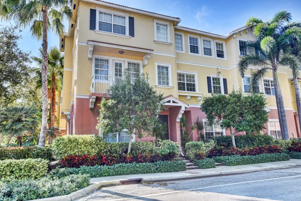 290 NE 5th Avenue Delray Beach FL 33483