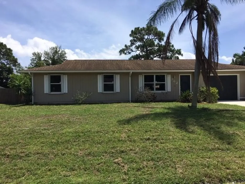 362 SE Walters Terrace Port St Lucie FL 34983