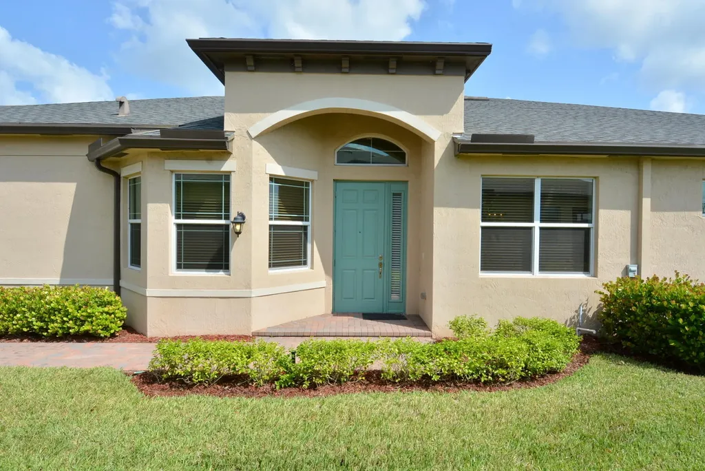 11219 SW Winding Lakes Circle Port St Lucie FL 34987
