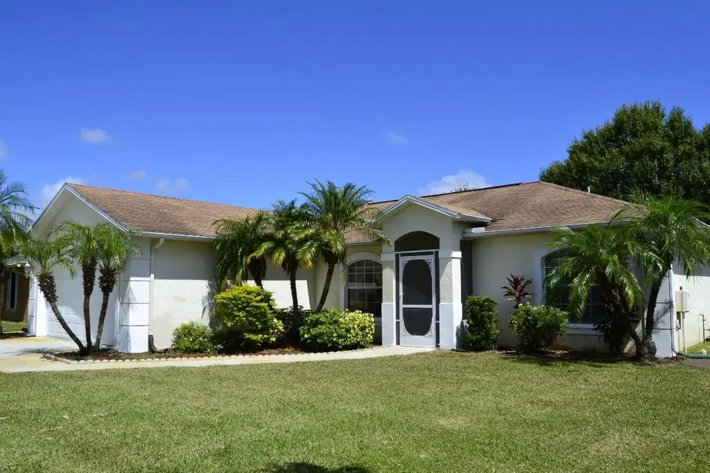 5441 NW Arrowhead Terrace Port St Lucie FL 34986