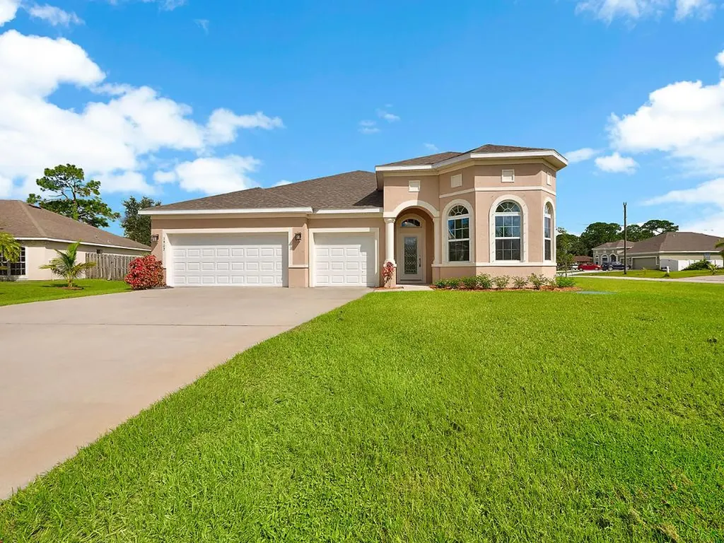1902 SW Granello Terrace Port St Lucie FL 34953