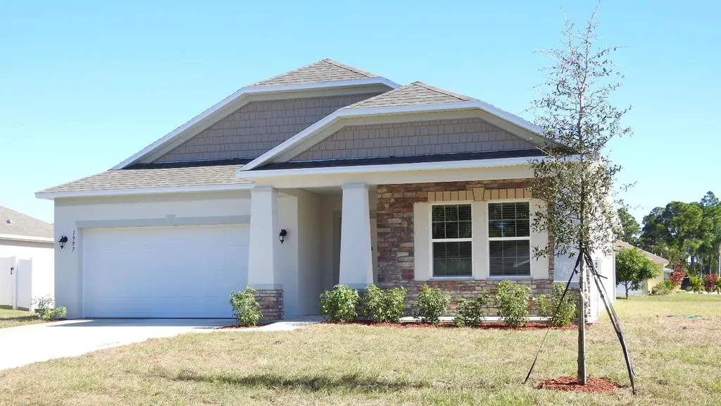 1997 SW Brisbane Street Port St Lucie FL 34984