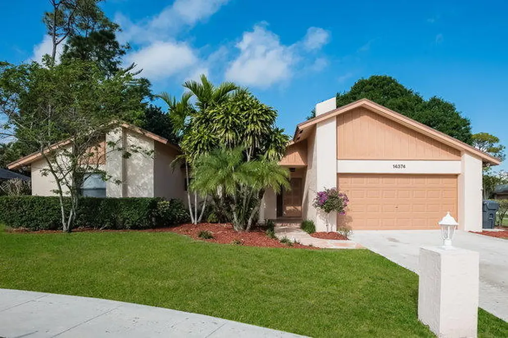 14374 Crowberry Court Wellington FL 33414