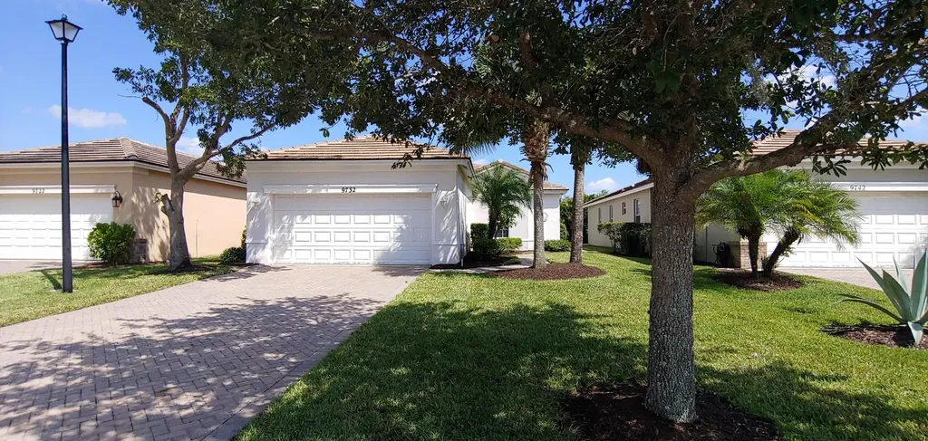 9732 SW Glenbrook Drive Port St Lucie FL 34987