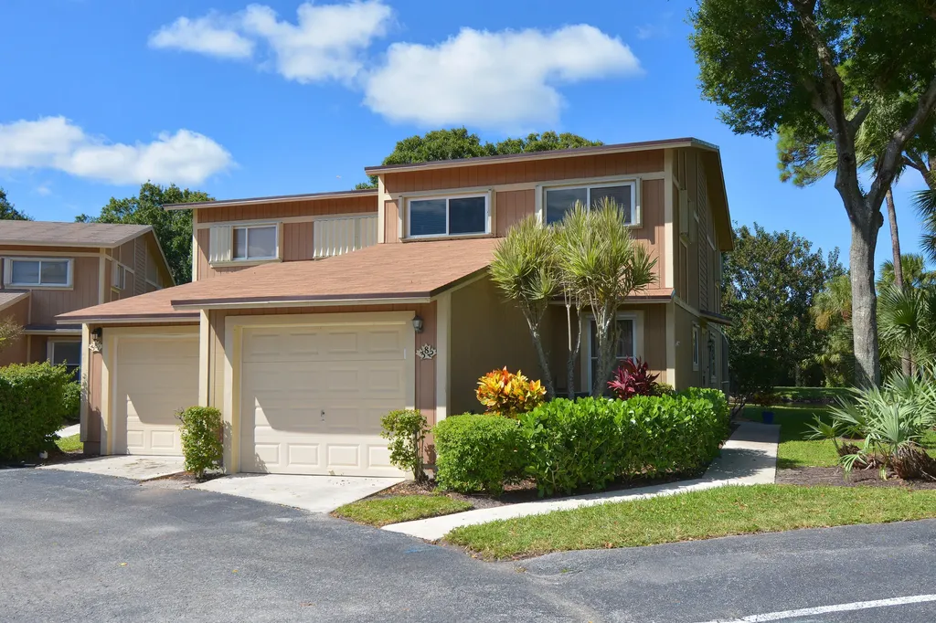 382 Maplecrest Circle Jupiter FL 33458