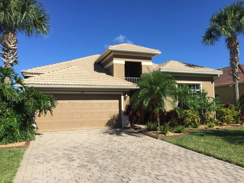 409 NW Stratford Lane Port St Lucie FL 34983