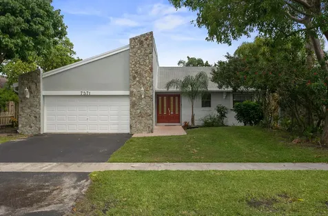 7371 NW 35th Street Lauderhill FL 33319