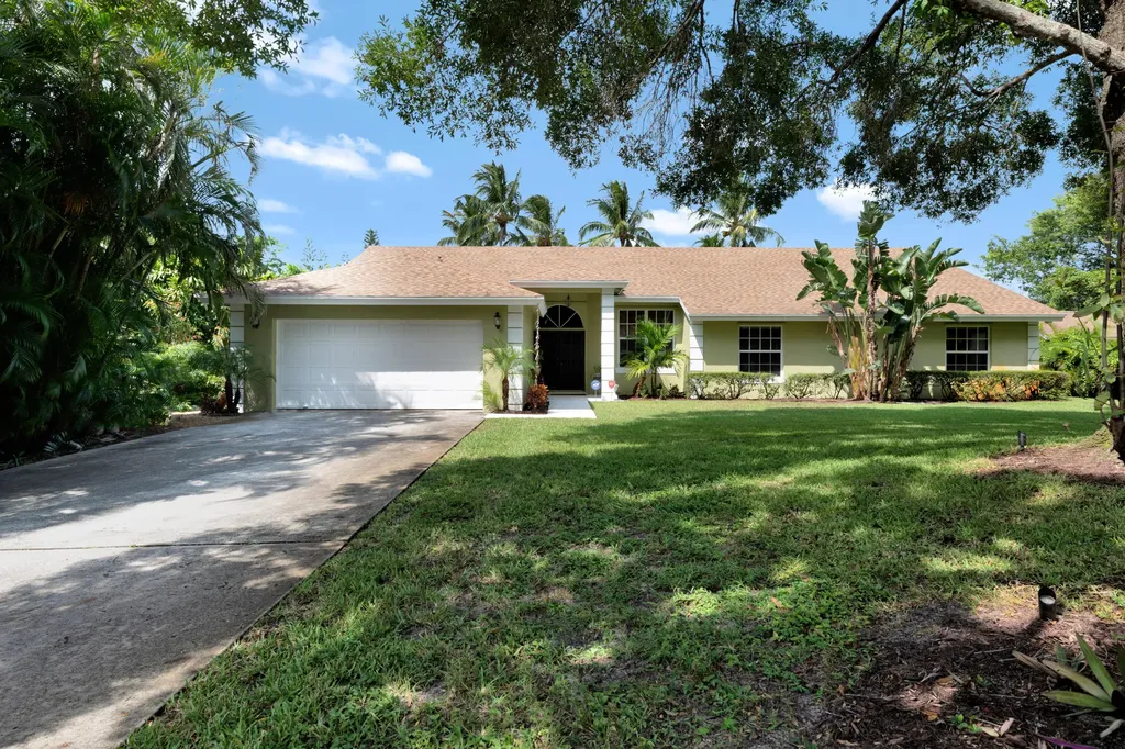 9297 SE Sharon Street Hobe Sound FL 33455