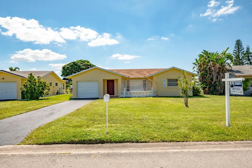 9512 NW 80th Place Tamarac FL 33321