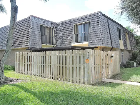 293 Woodland Road Palm Springs FL 33461