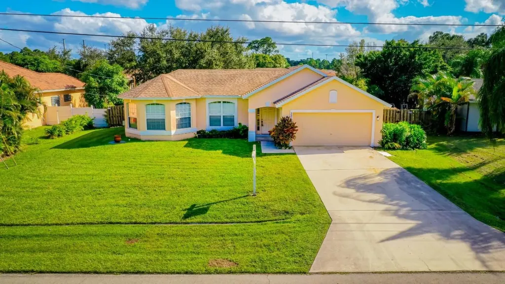 2210 SW Culpepper Avenue Port St Lucie FL 34953