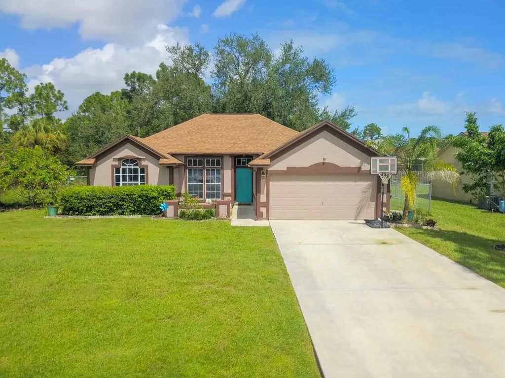 1461 SW Sudder Avenue Port St Lucie FL 34953