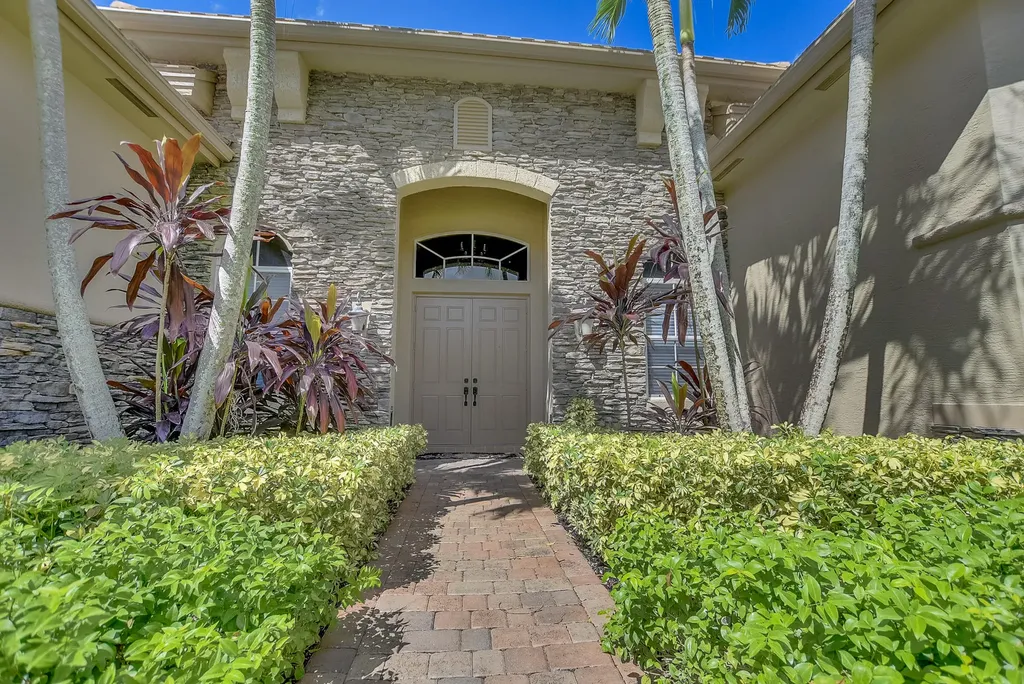 10690 Versailles Boulevard Wellington FL 33449