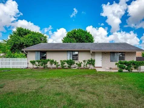 7409 Lantana Road Lake Worth FL 33467