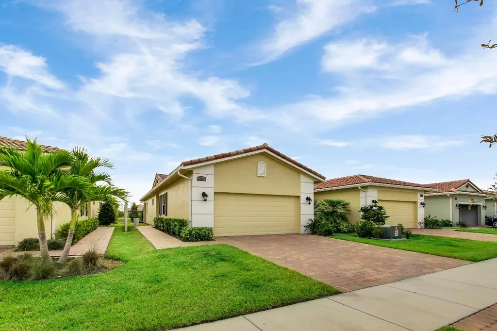 21033 SW Modena Way Port St Lucie FL 34986