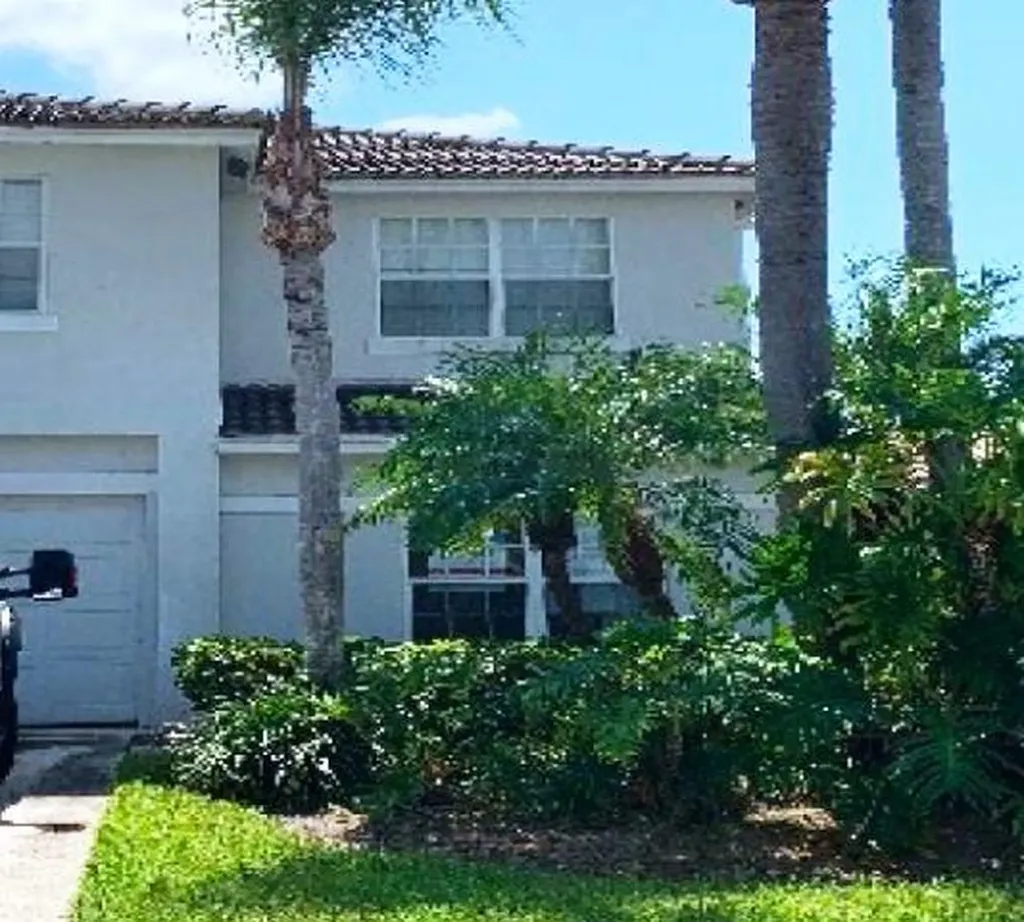6876 Sugarloaf Key Street Lake Worth FL 33467