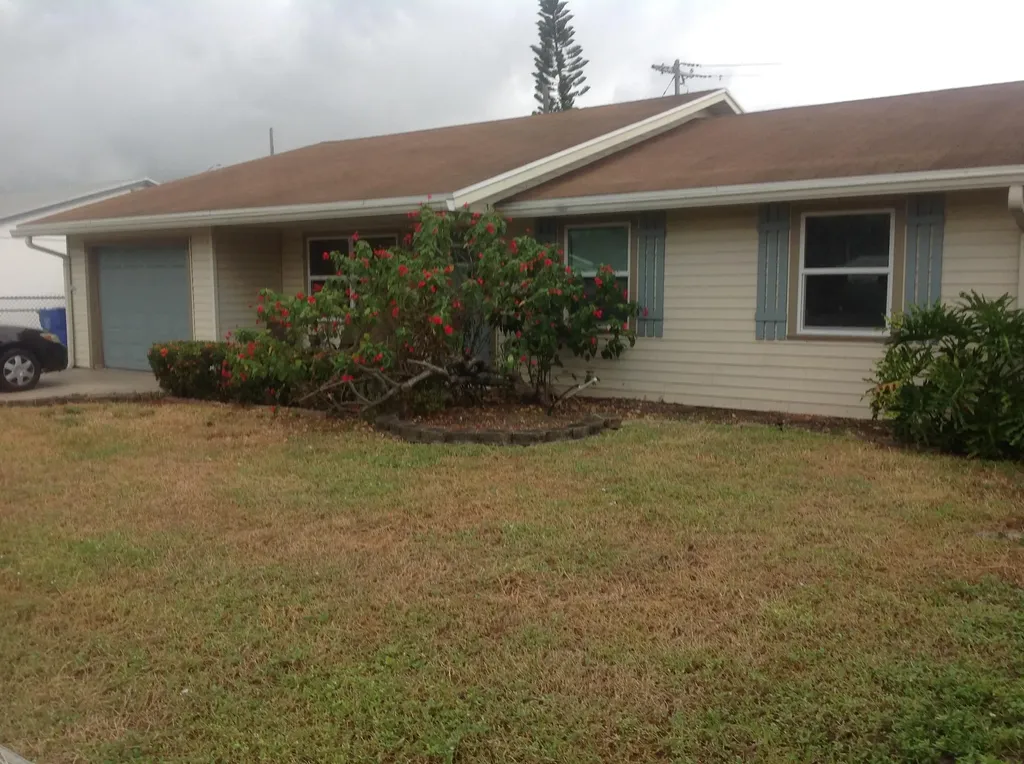 1435 W Drew Street Lantana FL 33462