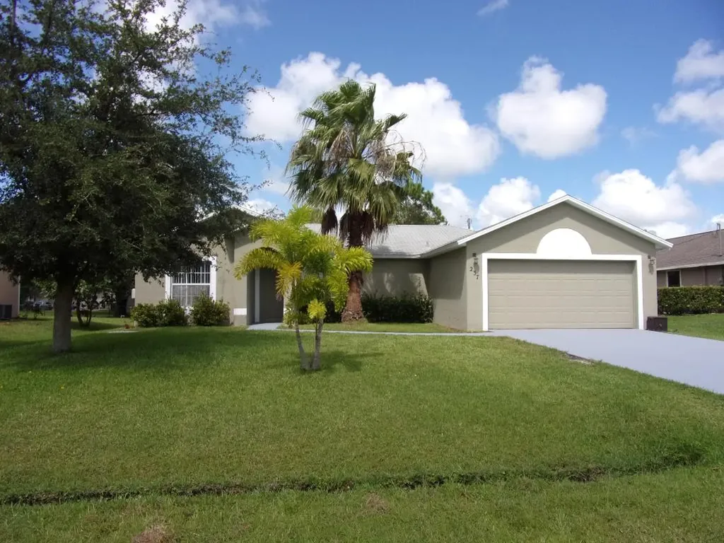 237 SW Chelsea Terrace Port St Lucie FL 34984