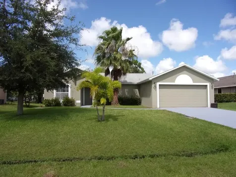 237 SW Chelsea Terrace Port St Lucie FL 34984