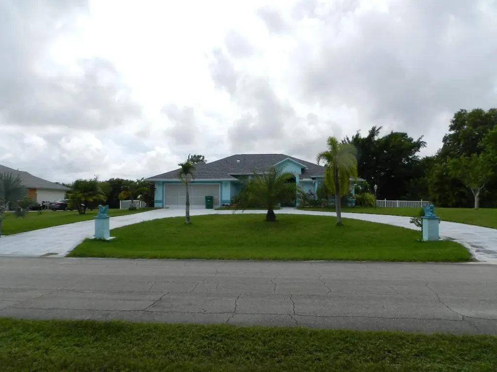 136 SW Hawthorne Circle Port St Lucie FL 34953