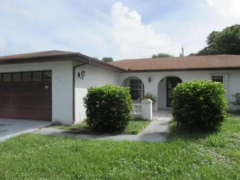 105 Lomas Court Port St Lucie FL 34952