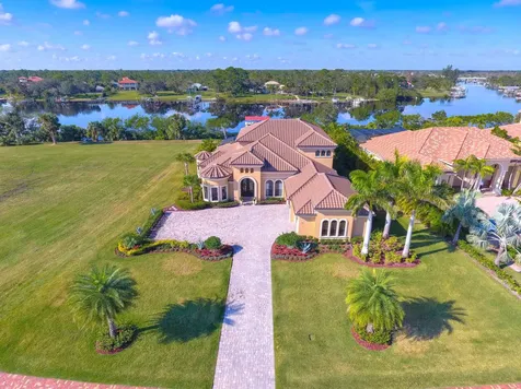 113 SE Fiore Bello Port St Lucie FL 34952