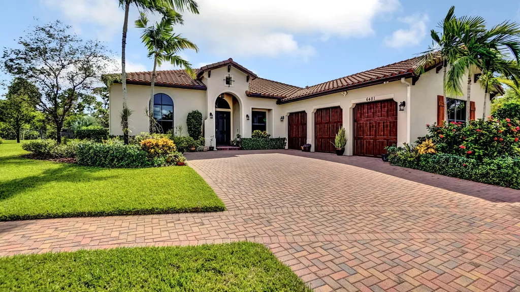 6481 Grebe Court Lake Worth FL 33463