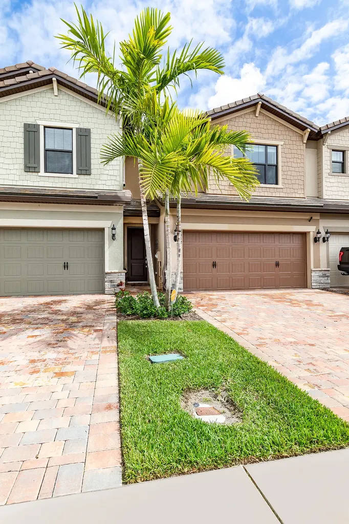 8312 Rearing Lane Lake Worth FL 33467
