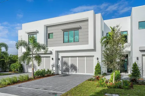 840 NE 7th Avenue Delray Beach FL 33483
